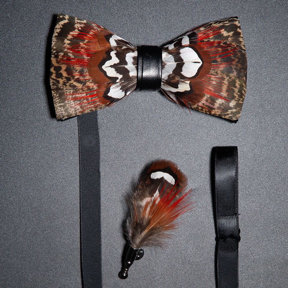Papillon con piume marrone e rosso per bambini con spilla da bavero - Adulto - image 1