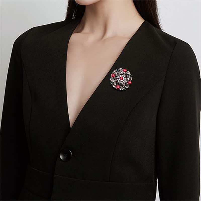 Spilla da donna con fiore cavo in stile barocco - image 1