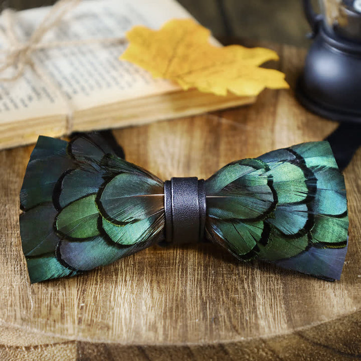 Collezione di papillon con piume classiche verdi - image 3