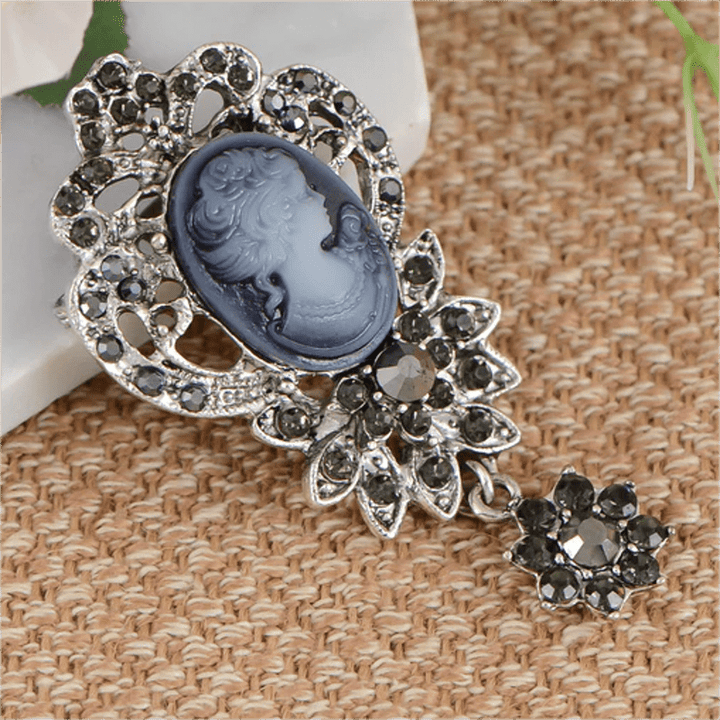 Spilla da donna con cammeo antico e fiore - image 5