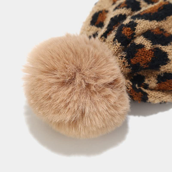 Set di 3 cappelli, sciarpe e guanti con stampa leopardata da donna - image 2
