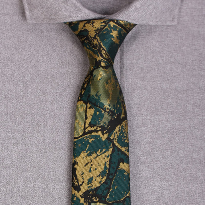 Cravatta grafica astratta oro-verde da uomo - image 1