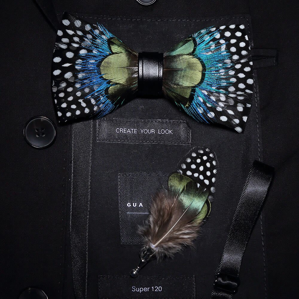 Papillon con piume a pois verdi e blu con spilla da bavero - Adulto - image 0