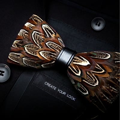 Papillon con piume di fagiano marrone per bambini con spilla da bavero - image 1