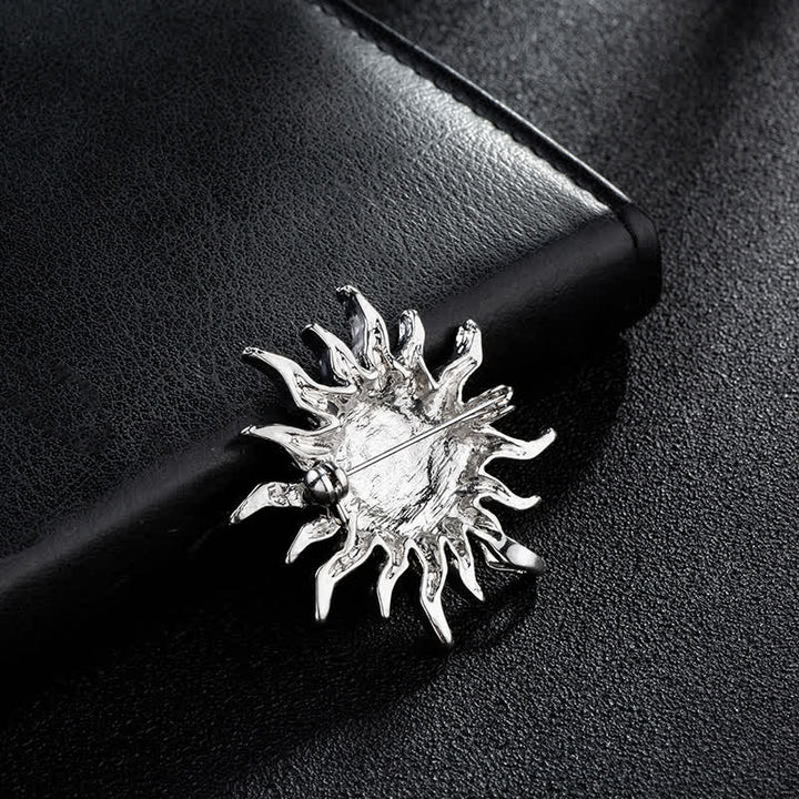 Spilla da uomo con strass a raggiera luminosa - image 3