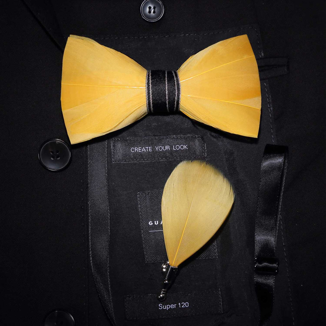 Papillon con piume vivaci giallo brillante con spilla da bavero - Giallo - image 0