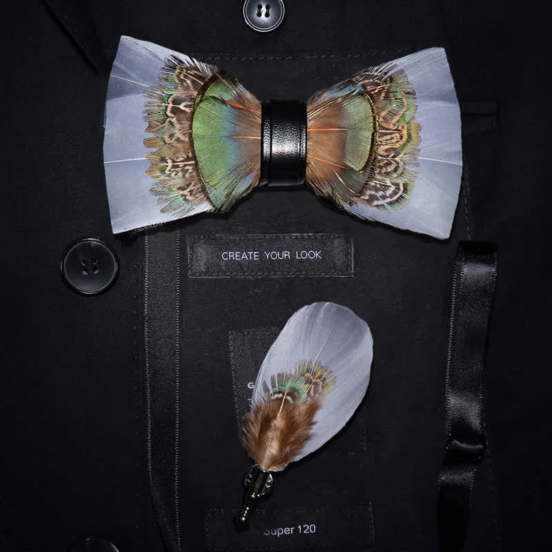 Papillon da uomo con piume grigio e verde con spilla da bavero - Grigio e verde - image 0