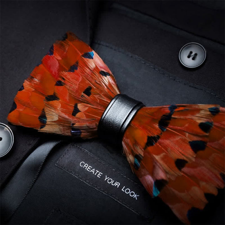 Papillon con piume di coda di fringuello arancione vibrante con spilla da bavero - image 1