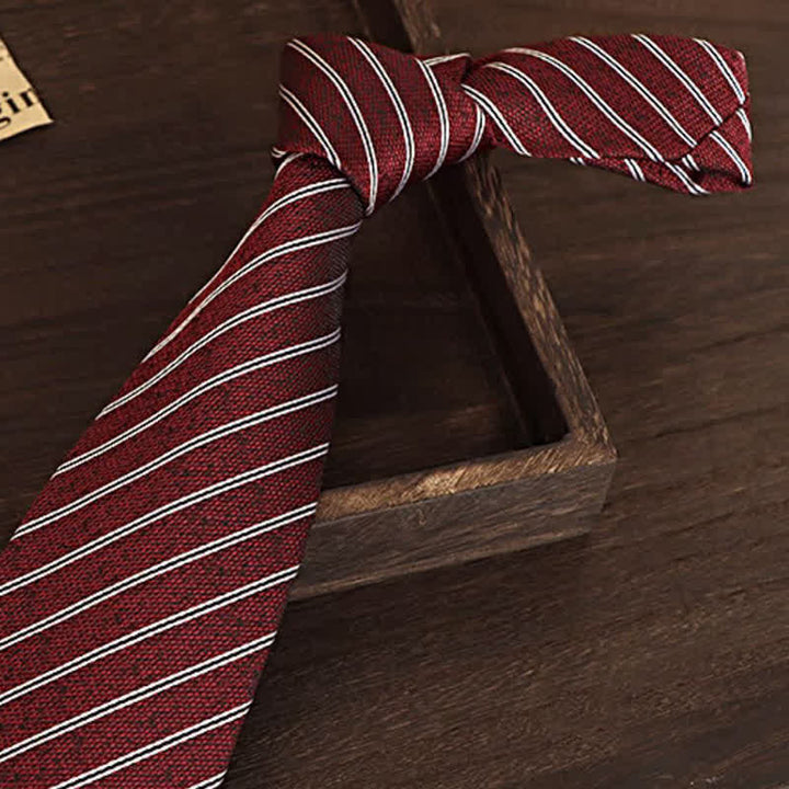 Cravatta da uomo a righe sottili rosso scuro e bianco - image 2