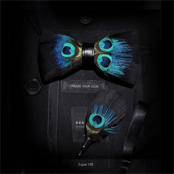 Papillon con piume di pavone blu e nere con spilla da bavero - Adulto - image 0
