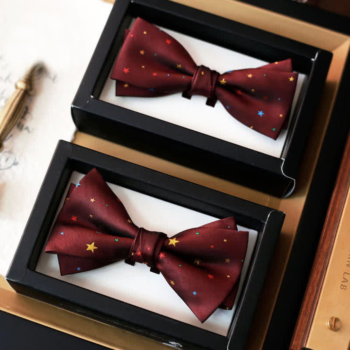 Papillon da uomo con stelle scintillanti colorate bordeaux - image 0