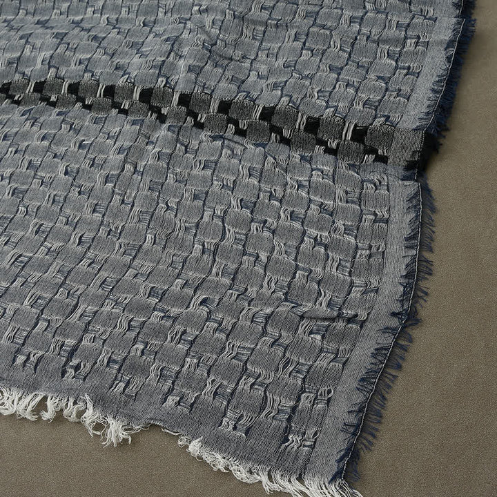 Sciarpa con nappe a quadri e stropicciate, unica nel suo genere, da uomo - image 4